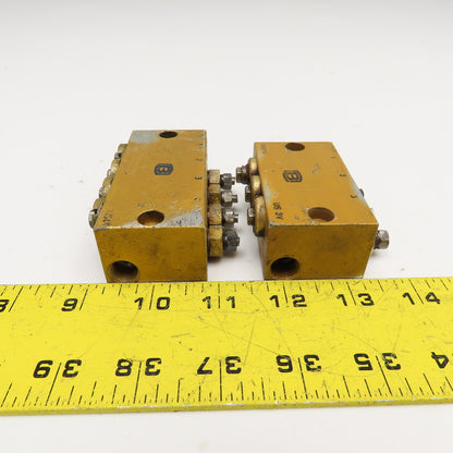US 3V US 4V 3 & 4 Way Lubrication Metering Manifold Lot Of 2