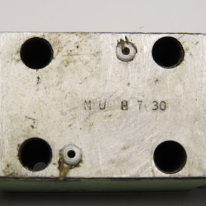 Vickers MU H7 30 Double Solenoid Directional Valve 4 Port 24VDC