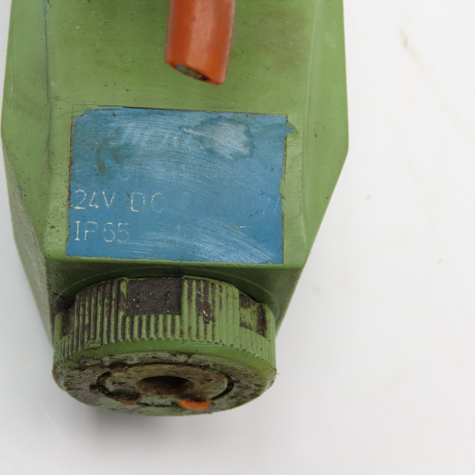 Vickers MU H7 30 Double Solenoid Directional Valve 4 Port 24VDC