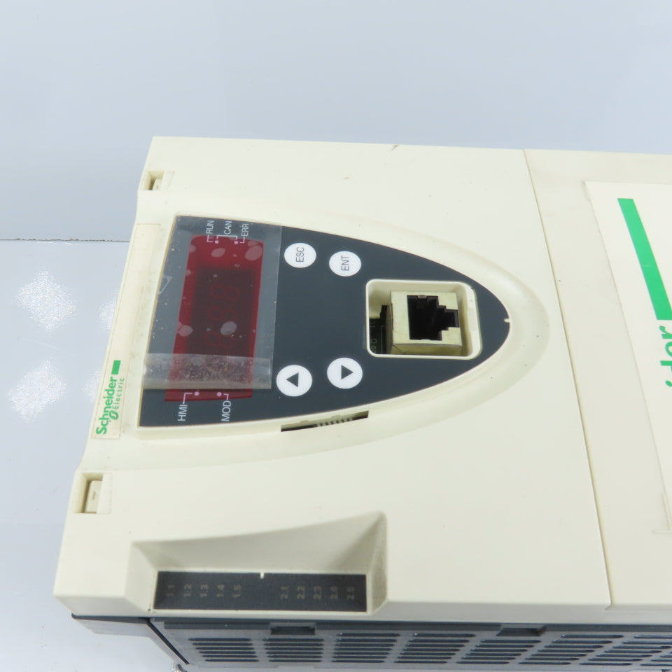 Schneider ATV71HU22N4 Altivar 71 3HP Variable Speed Drive 380-480V W/ VW3A1101