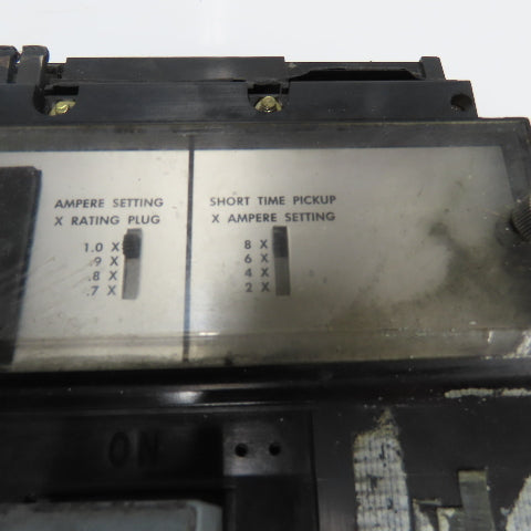 Squae D ME4-250 3-Pole 250 Amp Rating Circuit Breaker