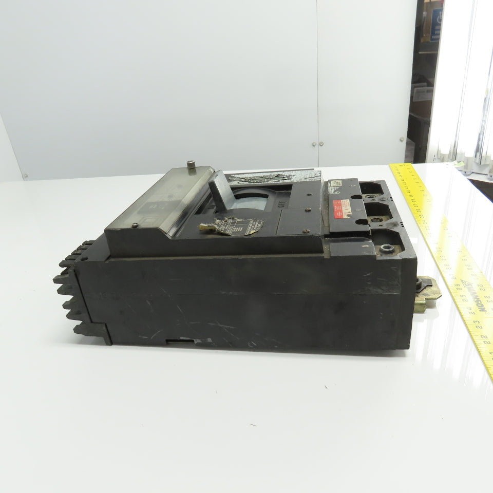 Squae D ME4-250 3-Pole 250 Amp Rating Circuit Breaker