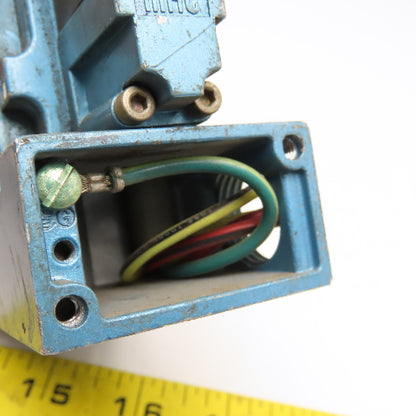 MAC 82A-EC-BAA-TM-DFFP-1DK 4/3 Position Pneumatic Valve Closed Center 24VDC Coil