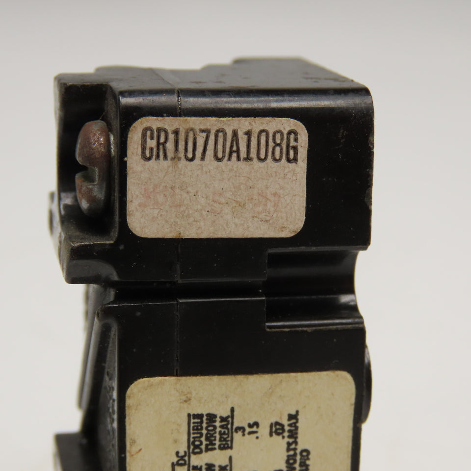 General Electric CR1070A108G 600V 7.5 Push Button Switch