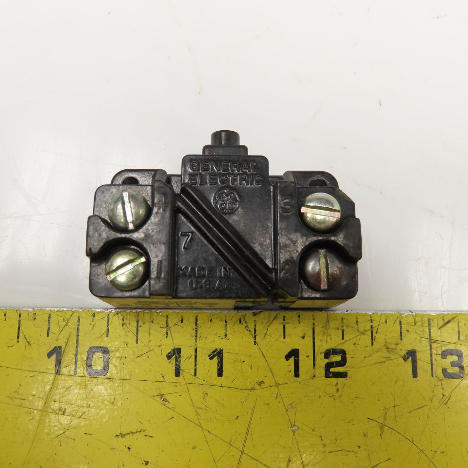 General Electric CR1070A108G 600V 7.5 Push Button Switch