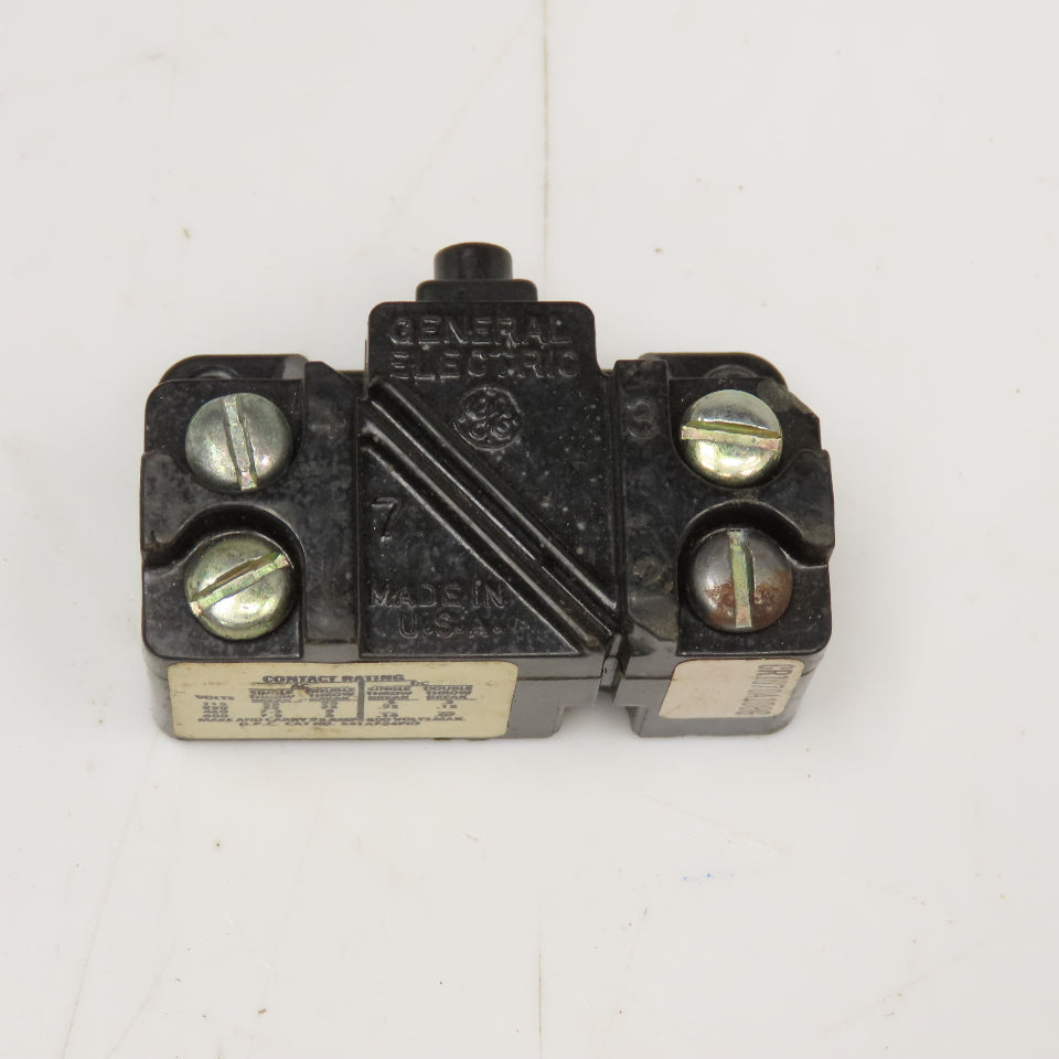 General Electric CR1070A108G 600V 7.5 Push Button Switch