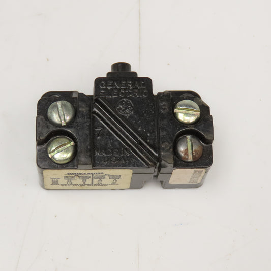 General Electric CR1070A108G 600V 7.5 Push Button Switch