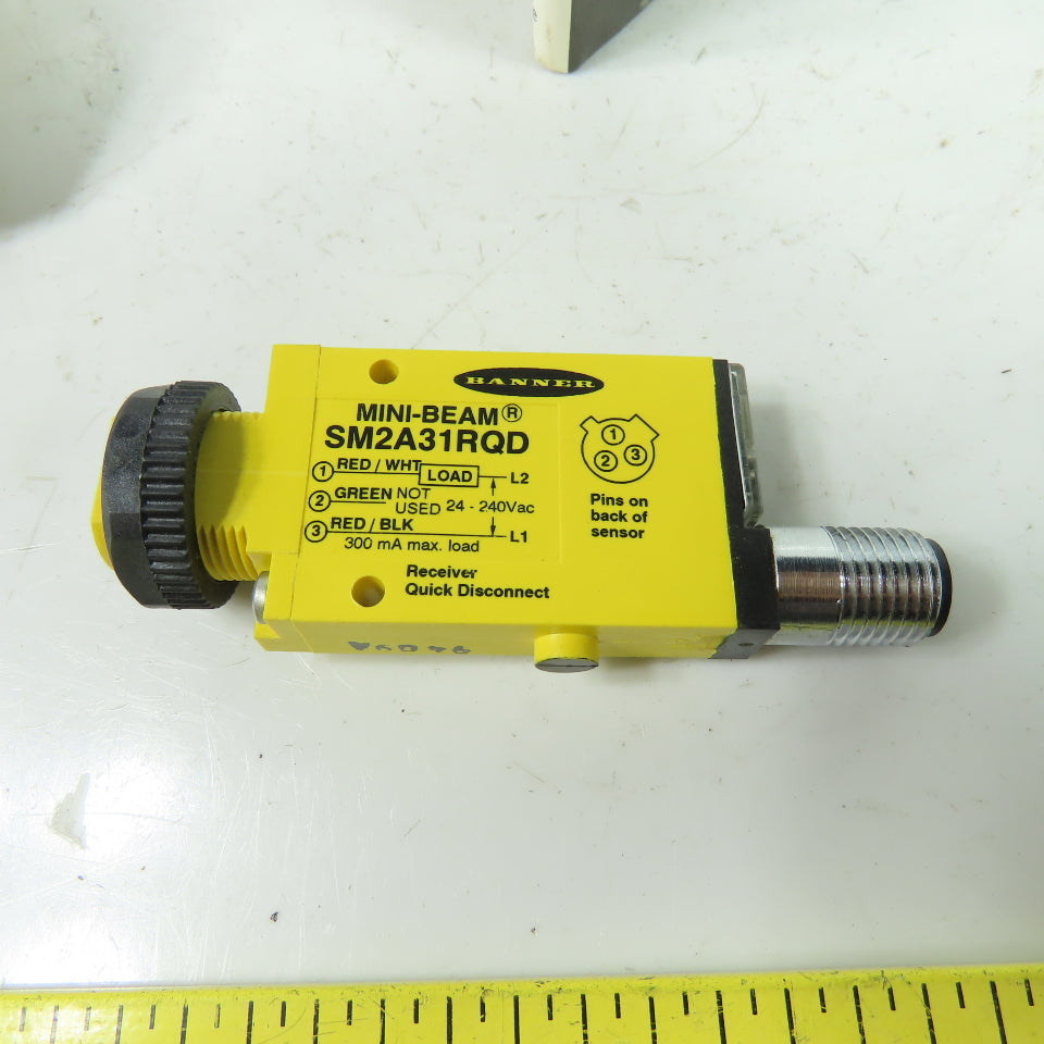 Banner SM2A31RQD Mini-Beam Photoelectric Sensor 300mA 3-Pin