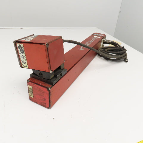 Perceptron 917-3020 Digital Surface Sensor W/ 515-0095 Trilite LED Flood