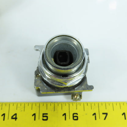 Cutler Hammer 10250T476 24V AC/DC Heavy Duty Momentary Contact Push Button NEW