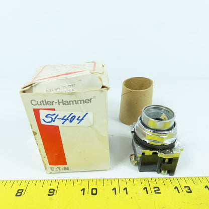 Cutler Hammer 10250T476 24V AC/DC Heavy Duty Momentary Contact Push Button NEW