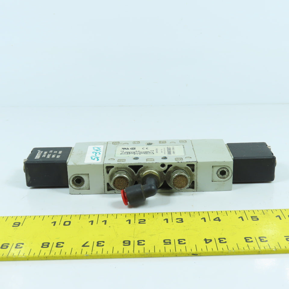 Numatics L22BB652B000061 5/3 Double Solenoid Valve 145PSIG 24VDC Coil 1/4"