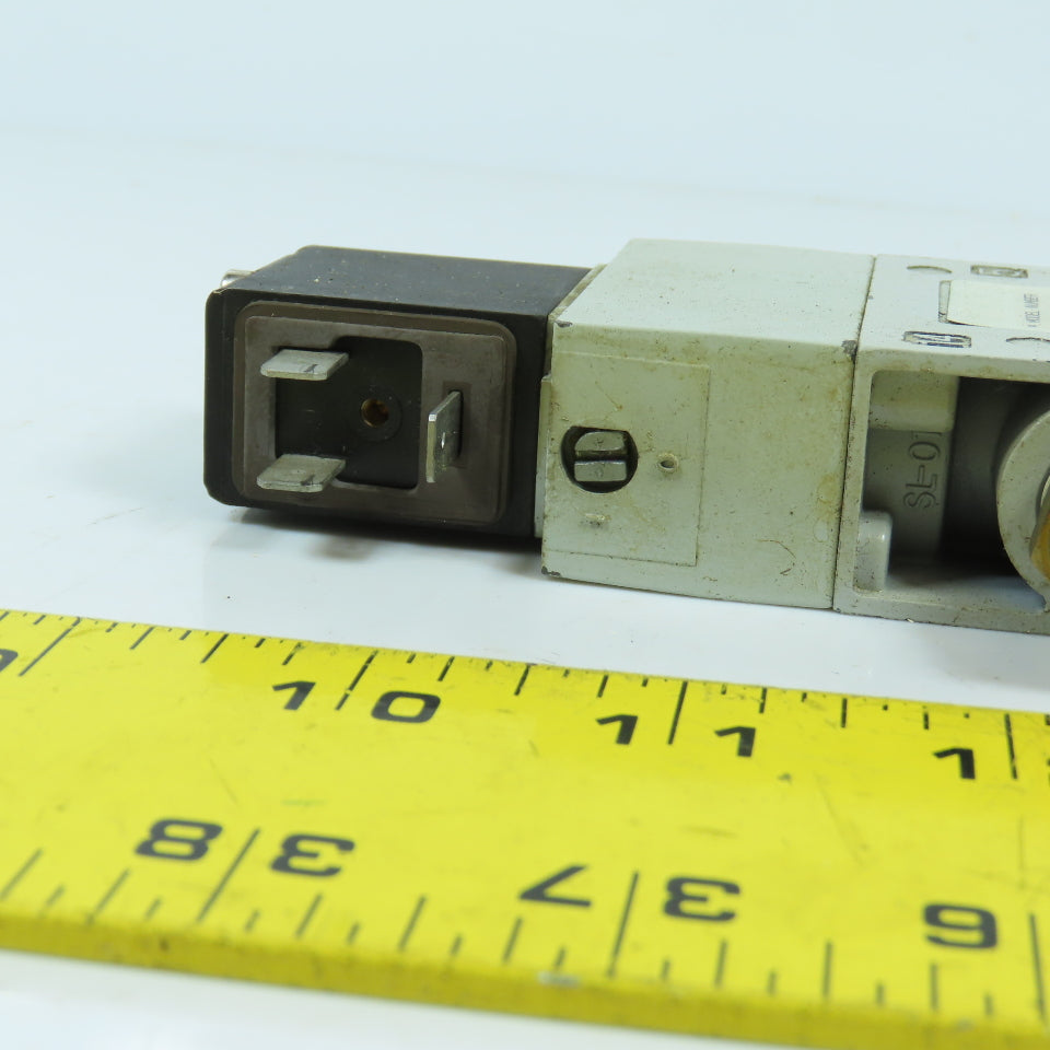 Numatics L22BB652B000061 5/3 Double Solenoid Valve 145PSIG 24VDC Coil 1/4"