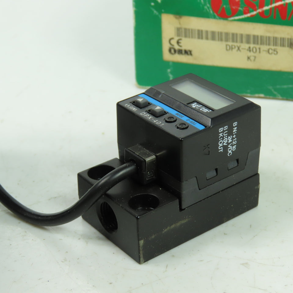Sunx DPX-401-C5 Digital Pressure Vacuum Sensor 24VDC