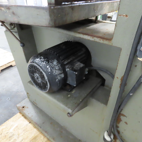 Centauro 900 CO Industrial Tilt Table Vertical Bandsaw 34" Throat 230/460V 3PH