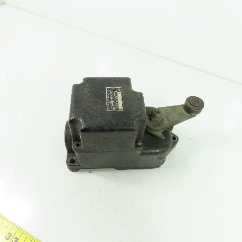 Alen Bradley ASH2-2X Bulletin 801 Heavy Duty Roller Arm Limit Switch 600VAC
