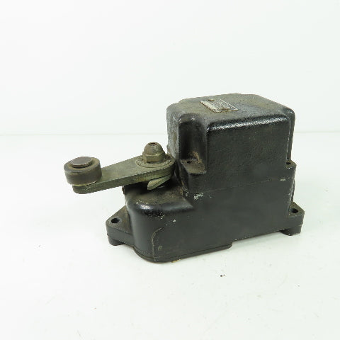 Alen Bradley ASH2-2X Bulletin 801 Heavy Duty Roller Arm Limit Switch 600VAC