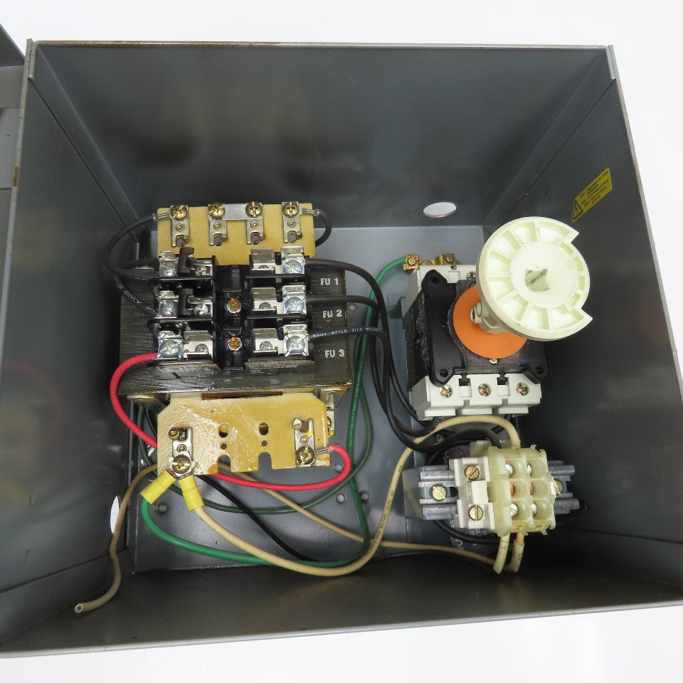 Square D SK500G1 230/460V Pri 500VA 115V Sec. Transformer Disconnect