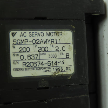 Yaskawa SGMP-02AWYR11 AC Servo Motor 200V 3000RPM 0.637Nm 2A