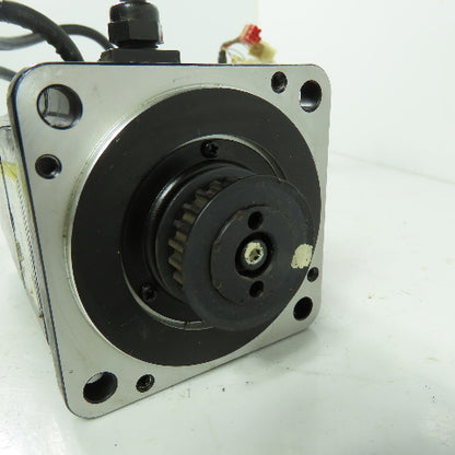 Yaskawa SGMP-02AWYR11 AC Servo Motor 200V 3000RPM 0.637Nm 2A