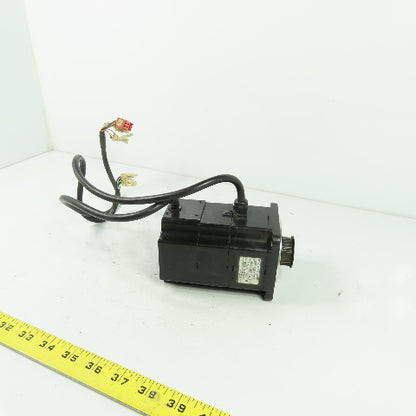 Yaskawa SGMP-02AWYR11 AC Servo Motor 200V 3000RPM 0.637Nm 2A