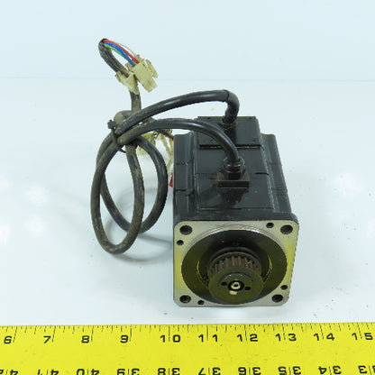 Yaskawa SGMP-02AWYR11 200W AC Servo Motor 3000RPM 200V 2.0A 0.637Nm