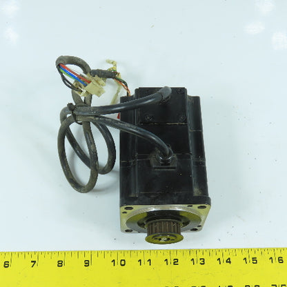 Yaskawa SGMP-02AWYR11 200W AC Servo Motor 3000RPM 200V 2.0A 0.637Nm