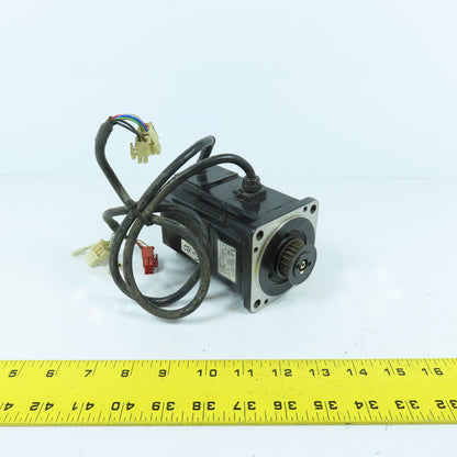Yaskawa SGMP-02AWYR11 200W AC Servo Motor 3000RPM 200V 2.0A 0.637Nm