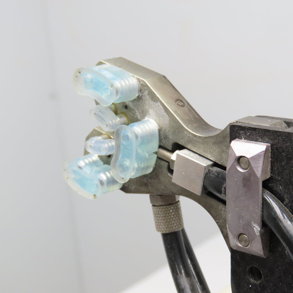 Yushin DRD-S40UL DRD-III Sprue Molding Pick And Place Robotic Arm 200-230V 1Ph
