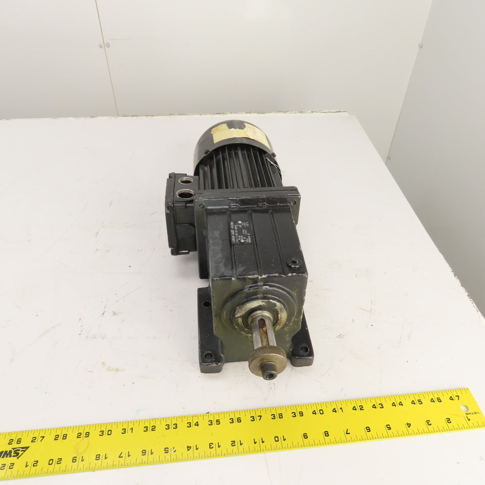 Lenze GST05-2 B VBR 080-32BR08E 0.75kW Inline Gear Motor 220/480V 3PH Tested