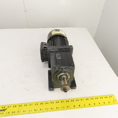 Lenze GST05-2 B VBR 080-32BR08E 0.75kW Inline Gear Motor 220/480V 3PH Tested