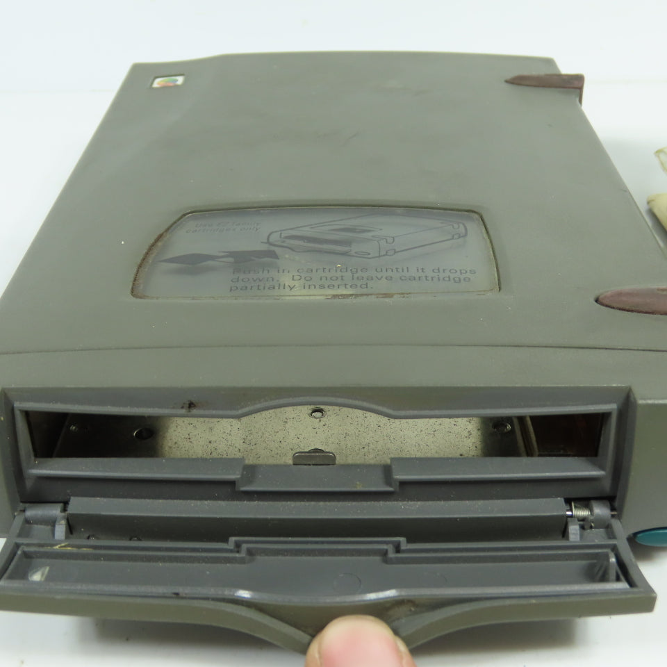 SyQuest 27001 Ezflyer 230mMB External Disk Drive W/ 3 Cartridges & Cord