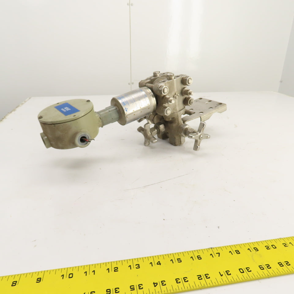 Gould 700BYKSS Stainless 4-Way Valve W/ PD3000-200 Pressure Transmitter