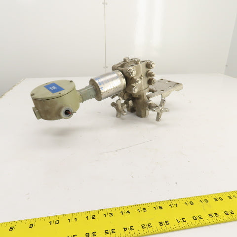 Gould 700BYKSS Stainless 4-Way Valve W/ PD3000-200 Pressure Transmitter