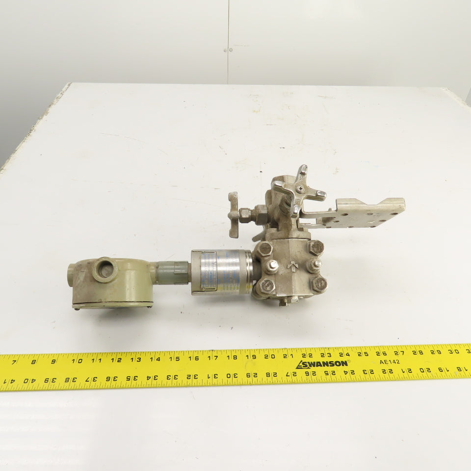 Gould 700BYKSS Stainless 4-Way Valve W/ PD3000-200 Pressure Transmitter