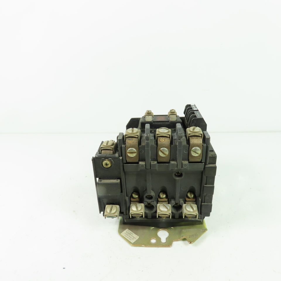 Allen Bradley 500-A0D940 Ser B Size 0 Contactor 600VAC 18A 1-5HP 120V Coil
