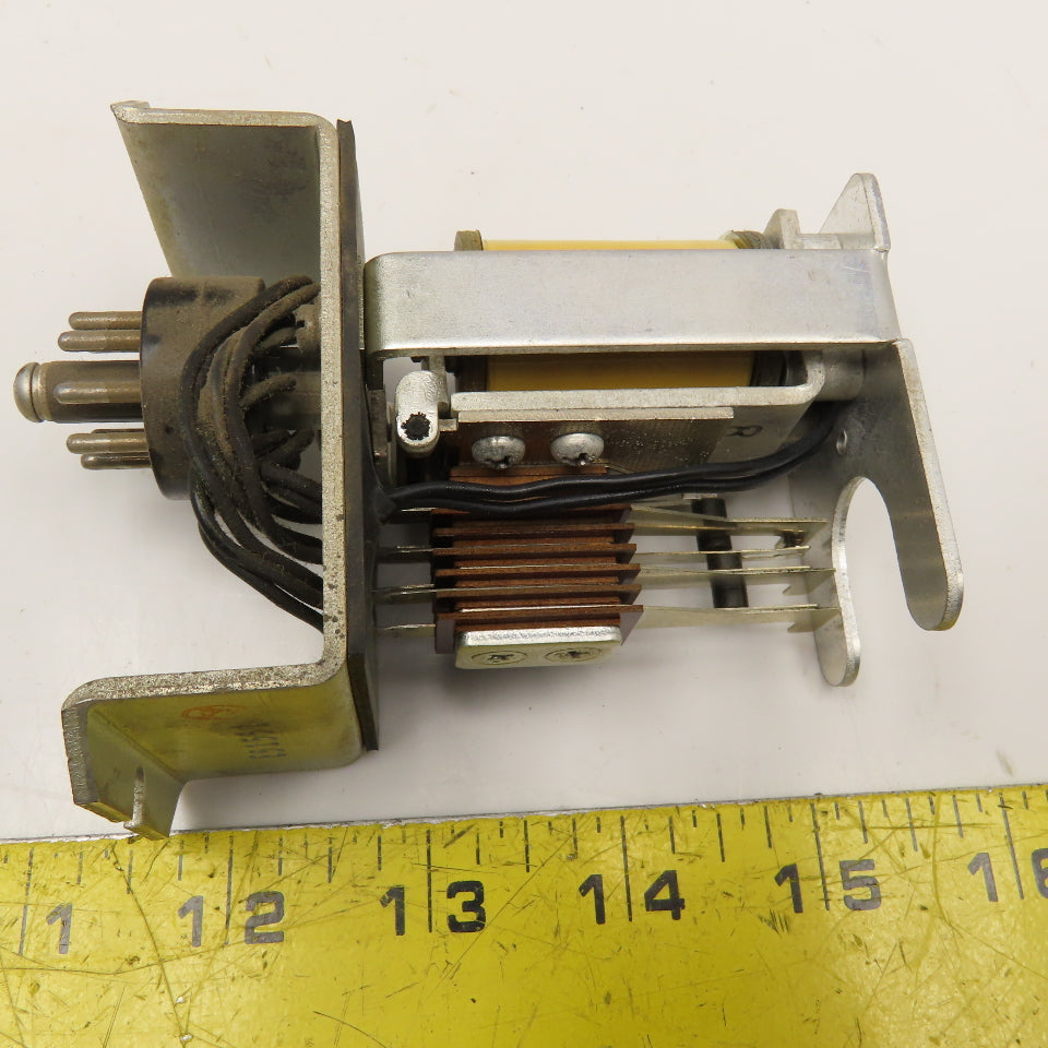 C.P. Clare & CO. 9753936-5 No. 42 EC Plug In Relay
