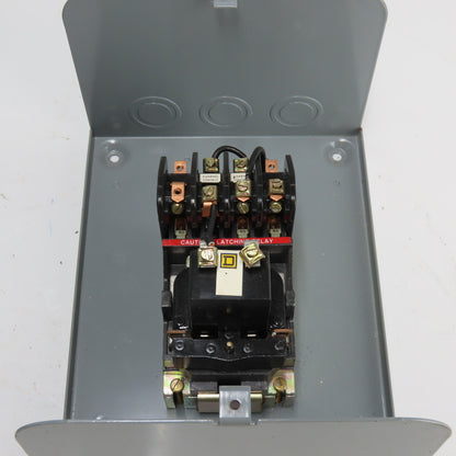 Square D 8903 LLG 20 Ser B Enclosed Lighting Contactor 600V 250VDC 120V Coil