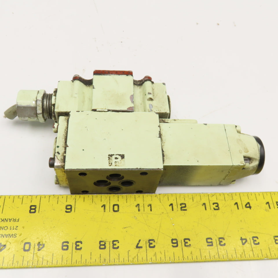 Rexroth 3WE6B52/AW120-60 3/2 Position Single Solenoid Hydraulic Valve 120V Coil