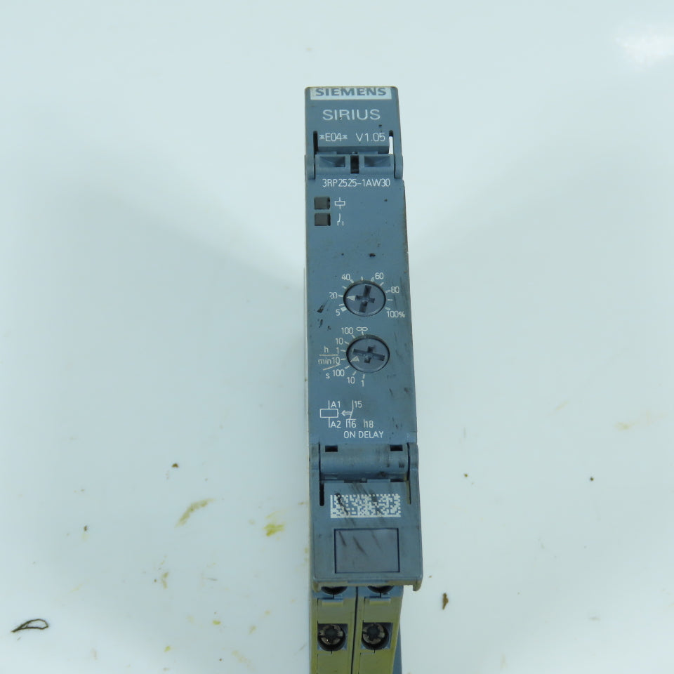 Siemens 3RP2525-1AW30 Sirius Time Relay 12-240VAC