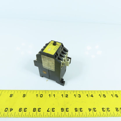 Klockner Moeller DIL 08-22-NA 300VAC 10A Max Contactor 110V 60Hz Coil
