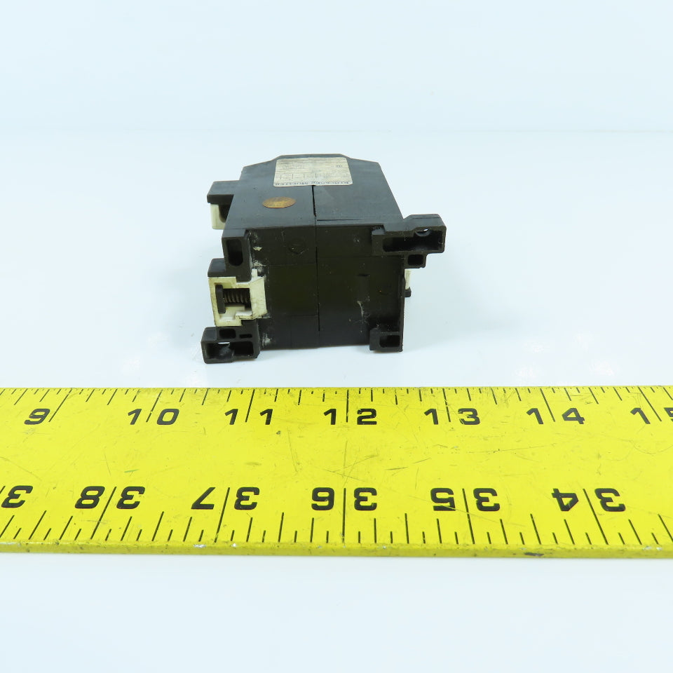 Klockner Moeller DIL 08-22-NA 300VAC 10A Max Contactor 110V 60Hz Coil