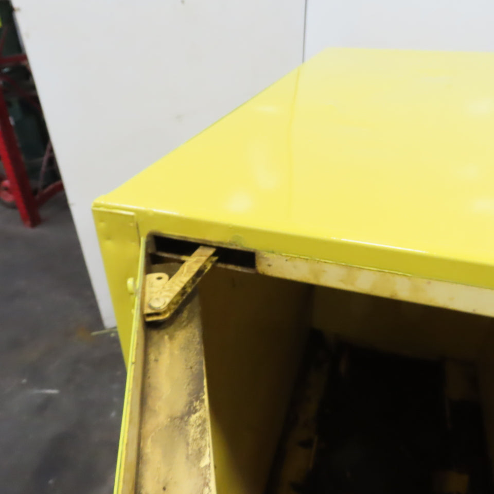 Justrite 899320 55 Gal Flammable Liquid Horizontal Single Drum Storage Cabinet