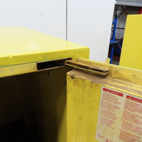Justrite 899320 55 Gal Flammable Liquid Horizontal Single Drum Storage Cabinet