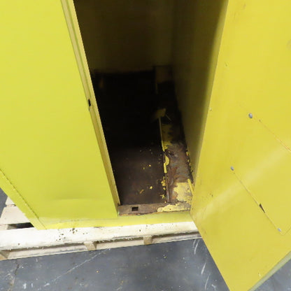 Justrite 899320 55 Gal Flammable Liquid Horizontal Single Drum Storage Cabinet