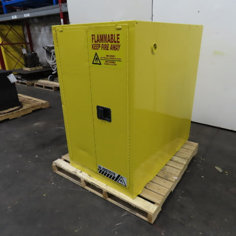 Justrite 899320 55 Gal Flammable Liquid Horizontal Single Drum Storage Cabinet