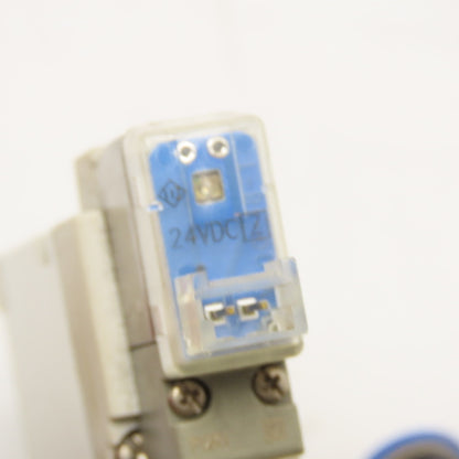 SMC SYJ5140-5LZ Single Solenoid Pneumatic Directional Valve 4 Port G1/8 24VDC