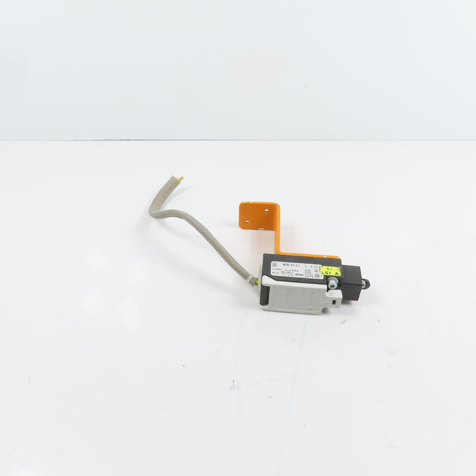 Moeller AT0-11-1-I Roller Plunger Head Limit Switch 230/400V 6A