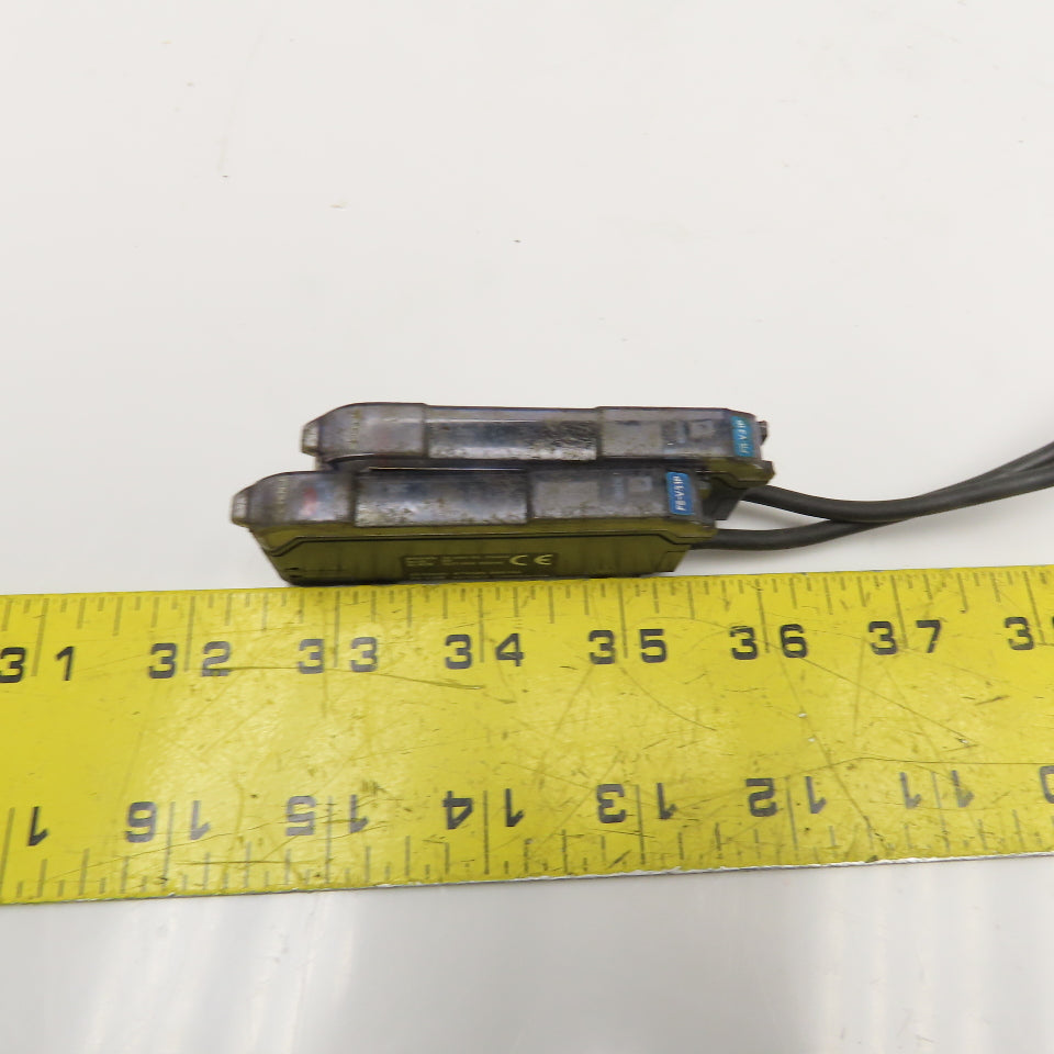 Keyence FS-V31P Fiber Optic Amplifier 12-24VDC 5" Leads Lot Of 2