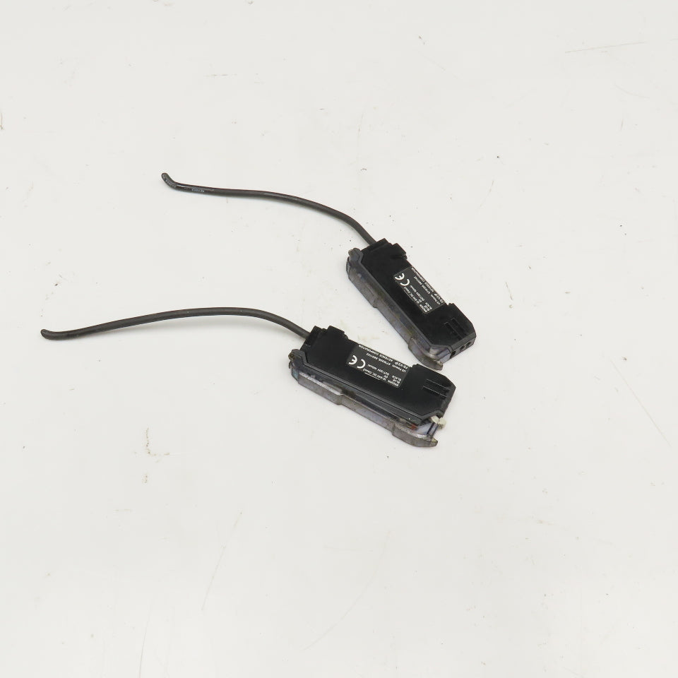 Keyence FS-V31P Fiber Optic Amplifier 12-24VDC 5" Leads Lot Of 2